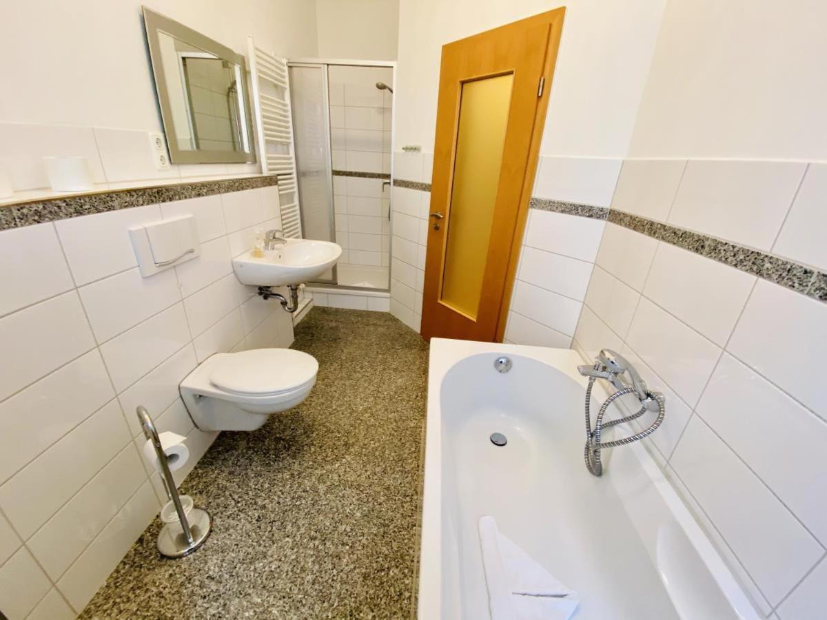 Silbermoewe Apartment Росток Екстериор снимка